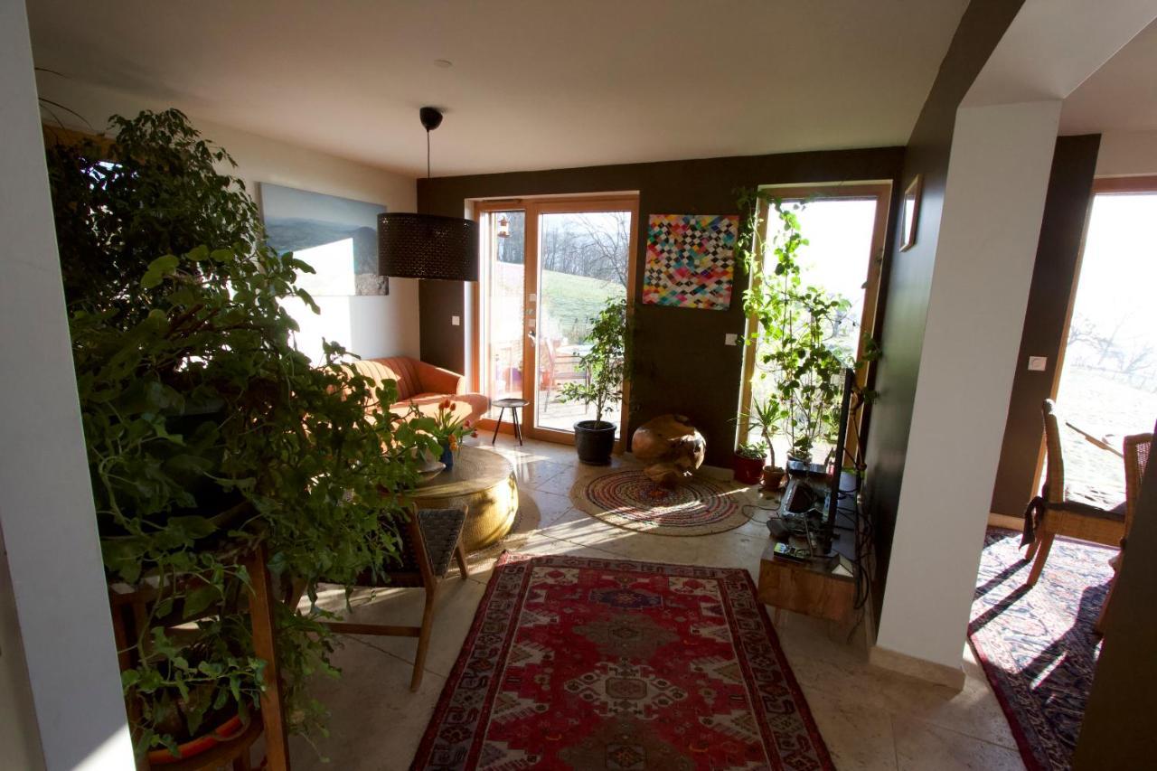 Soukavati Tousbhita Akanishta Keajra Dullin Extérieur photo